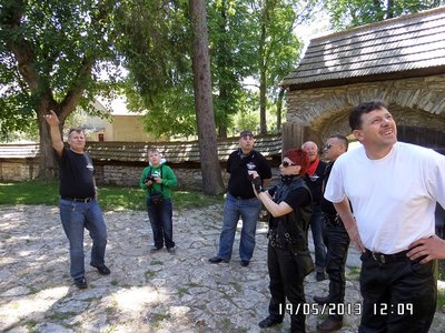 051.JPG