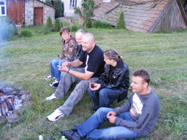 b 242.jpg