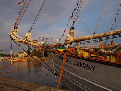 BL048013a.jpg