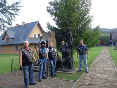 zyndranowa_pomnik.JPG