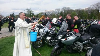 image-bcb3aedfa28c0ce32cca6cdf786e05423b03e4da9d7802ae9a53d59880c32701-V.jpg
