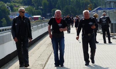 Zapora opanowana przez KBM