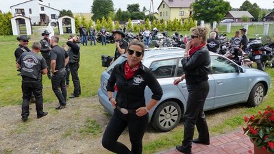 P4 na placu plebanii.JPG