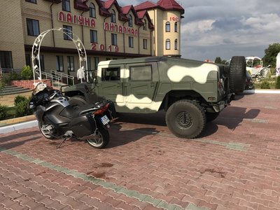 hummer.JPG