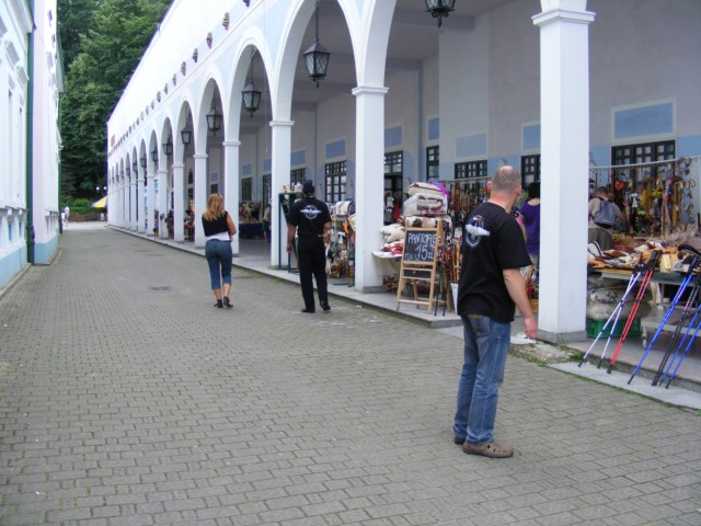 b 142.jpg